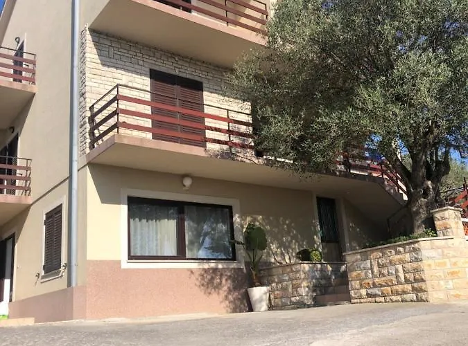 Anamar Supetarska Draga